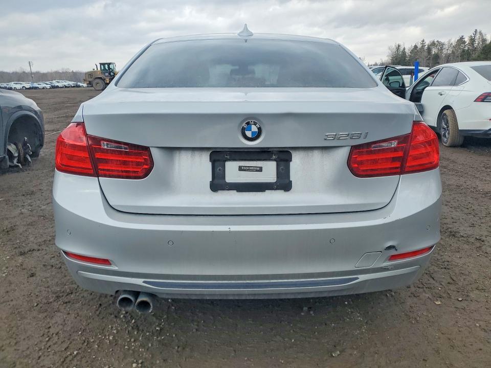 2012 Bmw 328 მანქანა იყიდება აუქციონზე, vin: WBA3A5C53CF259692, აუქციონის ნომერი: 45677876