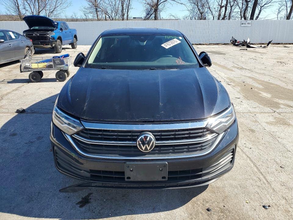 41672976 :رقم المزاد ، 3VW5M7BU1RM093881 vin ، 2024 Volkswagen Jetta مزاد بيع