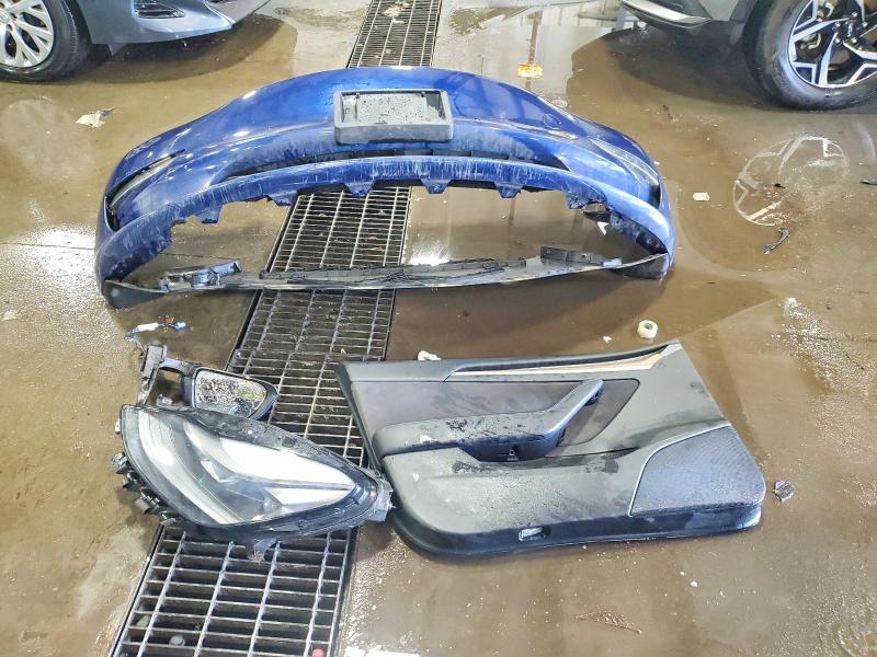 Продажа на аукционе авто 2022 Tesla Model 3, vin: 5YJ3E1EA4NF369782, номер лота: 46762616