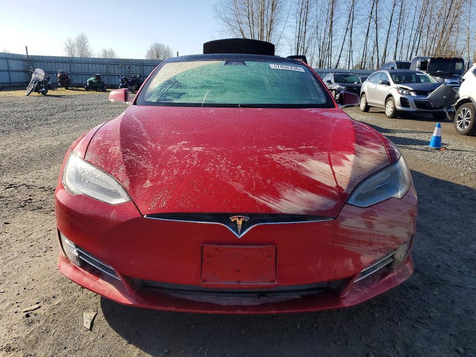 47432266 :رقم المزاد ، 5YJSA1E2XJF292393 vin ، 2018 Tesla Model S مزاد بيع