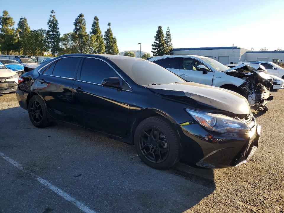 45773206 :رقم المزاد ، 4T1BF1FK6HU449348 vin ، 2017 Toyota Camry مزاد بيع