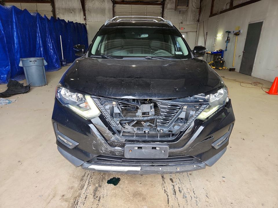 2018 Nissan Rogue მანქანა იყიდება აუქციონზე, vin: 5N1AT2MV2JC827443, აუქციონის ნომერი: 46665376