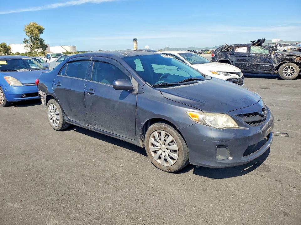 Продажа на аукционе авто 2013 Toyota Corolla, vin: 2T1BU4EE9DC990389, номер лота: 46352066