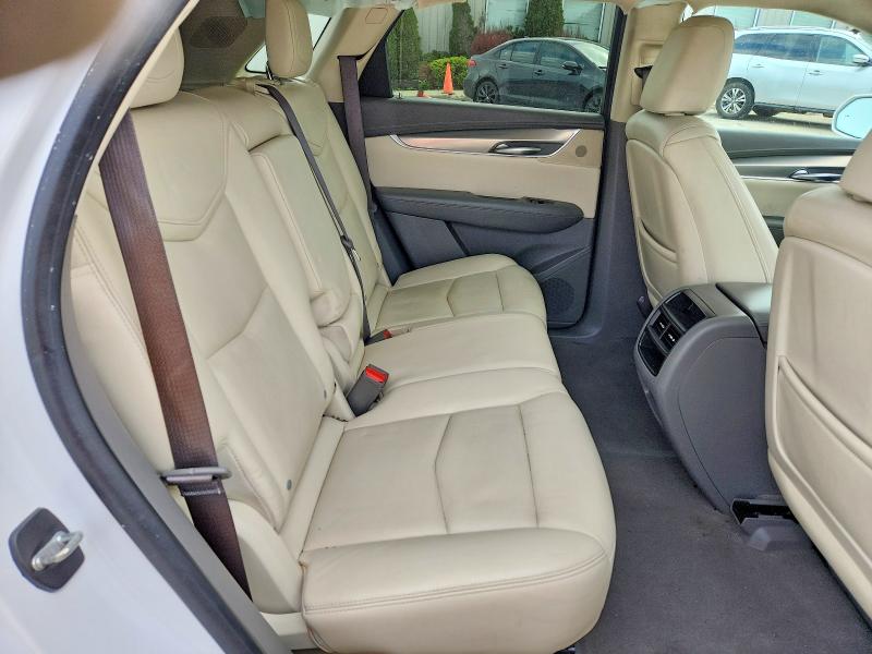 47560316 :رقم المزاد ، 1GYKNDRS9HZ293663 vin ، 2017 Cadillac Xt5 مزاد بيع