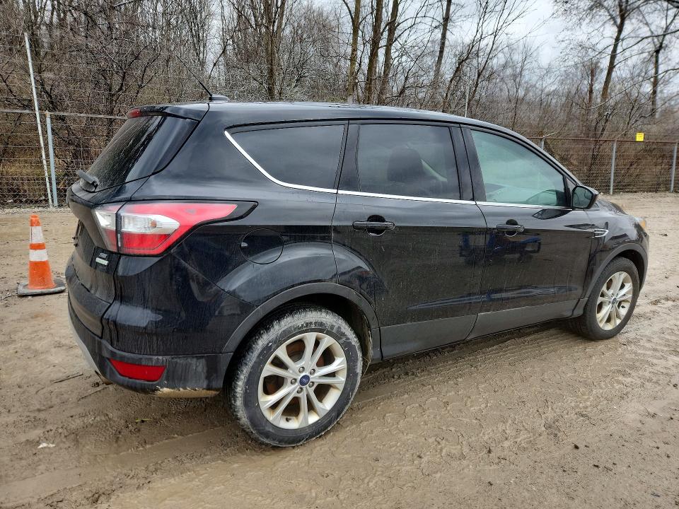 Продажа на аукционе авто 2017 Ford Escape, vin: 1FMCU0GD2HUC97654, номер лота: 47166796