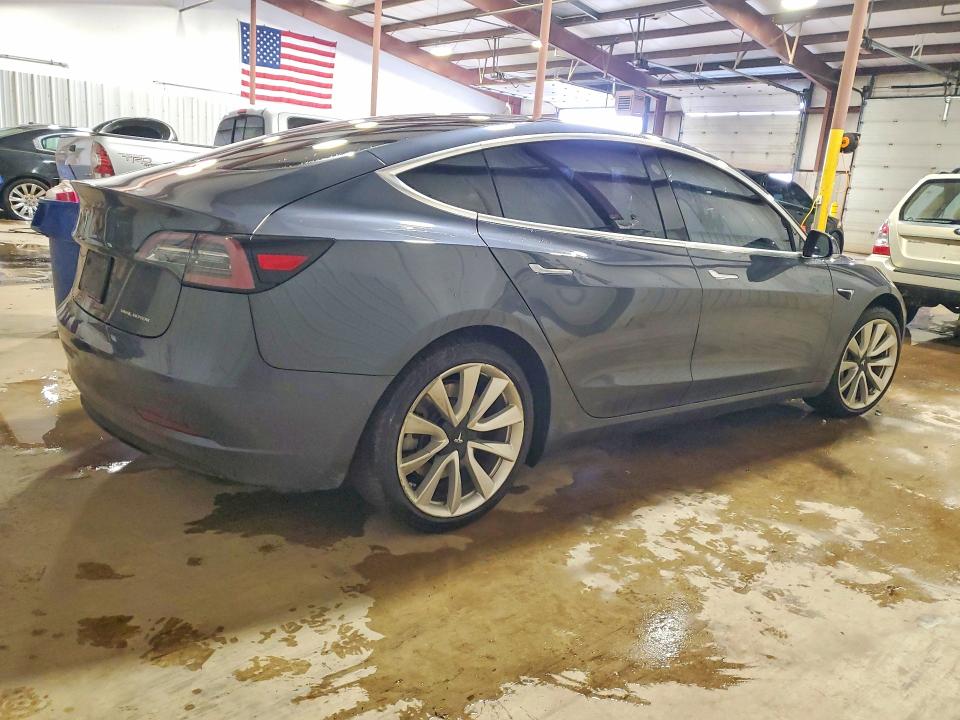 45983136 :رقم المزاد ، 5YJ3E1EB3LF720364 vin ، 2020 Tesla Model 3 مزاد بيع