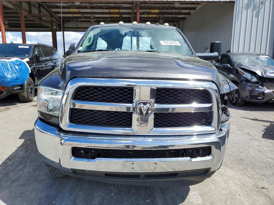 79454435 :رقم المزاد ، 3C63RRGL3JG383735 vin ، 2018 Ram 3500 مزاد بيع