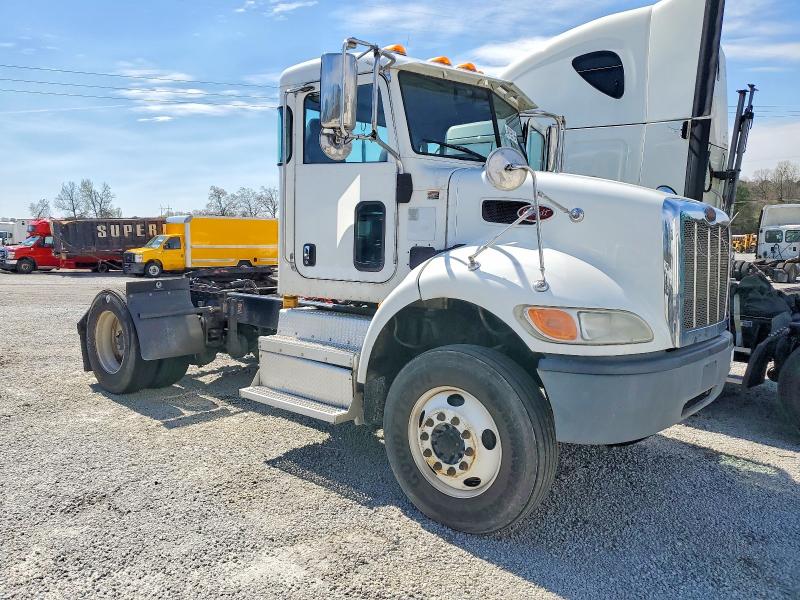 Auction sale of the 2016 Peterbilt 382, vin: 1XP9AJ8XXGD340110, lot number: 46195116
