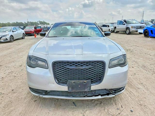 47039246 :رقم المزاد ، 2C3CCAAG4NH253478 vin ، 2022 Chrysler 300 مزاد بيع