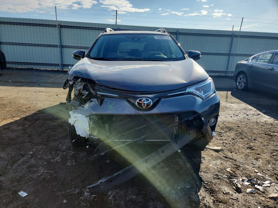 47825196 :رقم المزاد ، JTMRFREV4HJ110554 vin ، 2017 Toyota Rav4 مزاد بيع