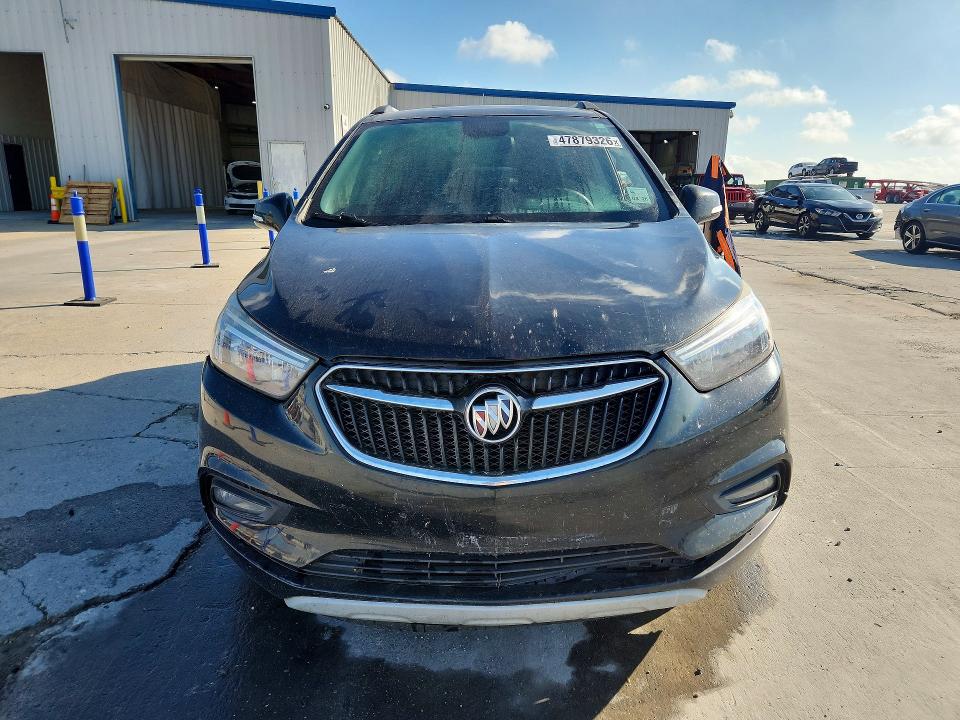 47879326 :رقم المزاد ، KL4CJ1SB5JB639490 vin ، 2018 Buick Encore مزاد بيع