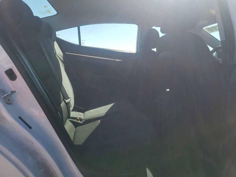 47052916 :رقم المزاد ، 5NPD84LFXKH480300 vin ، 2019 Hyundai Elantra مزاد بيع