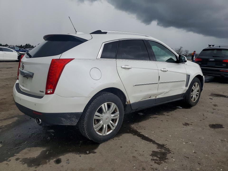 45484746 :رقم المزاد ، 3GYFNEE3XFS581756 vin ، 2015 Cadillac Srx مزاد بيع