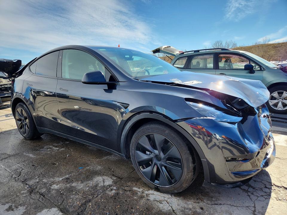 46730216 :رقم المزاد ، 7SAYGDEE3SF281776 vin ، 2025 Tesla Model Y مزاد بيع