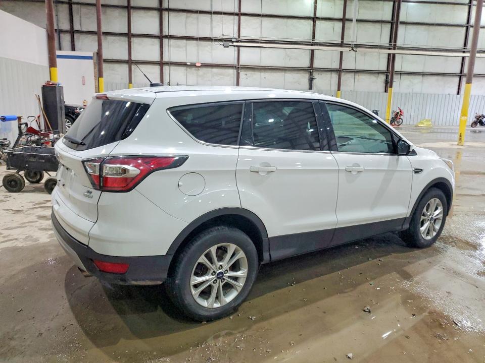2017 Ford Escape მანქანა იყიდება აუქციონზე, vin: 1FMCU0GD3HUB41008, აუქციონის ნომერი: 79452405