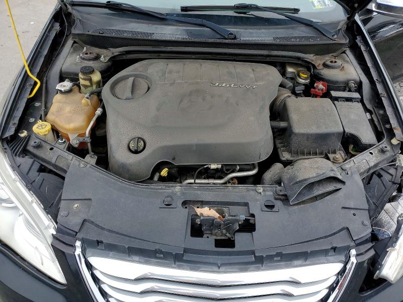 45679796 :رقم المزاد ، 1C3CCBCG3DN738557 vin ، 2013 Chrysler 200 مزاد بيع