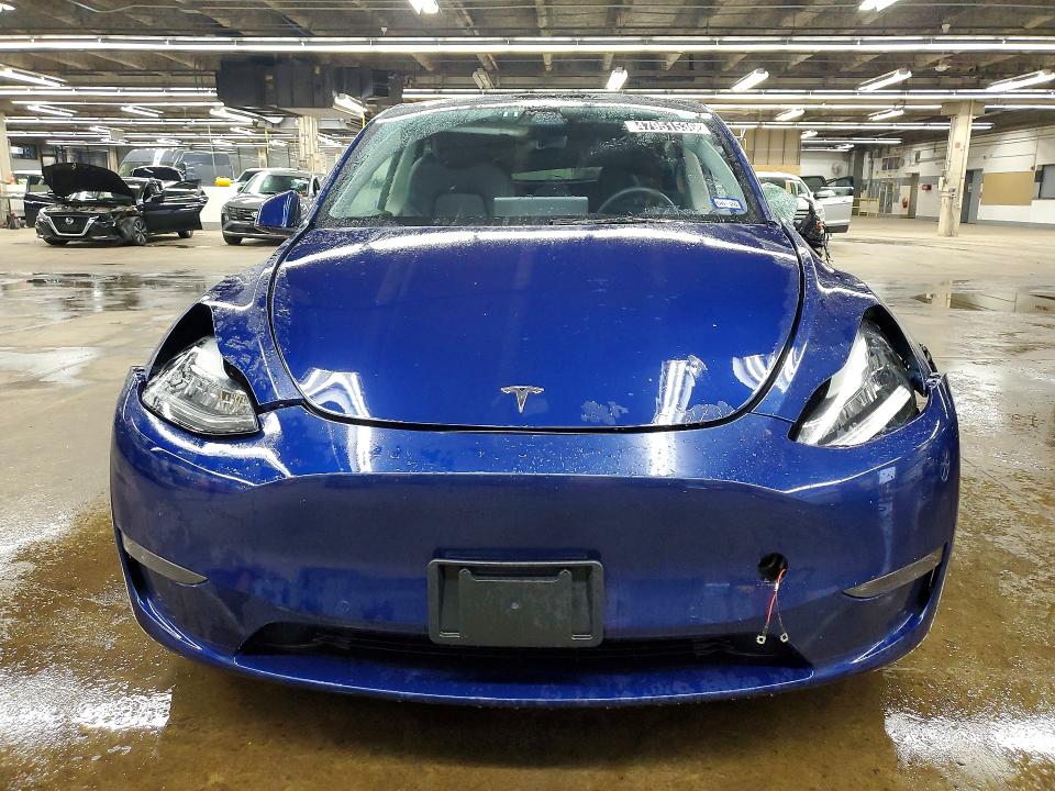 47951536 :رقم المزاد ، 7SAYGDEE3NF480668 vin ، 2022 Tesla Model Y مزاد بيع