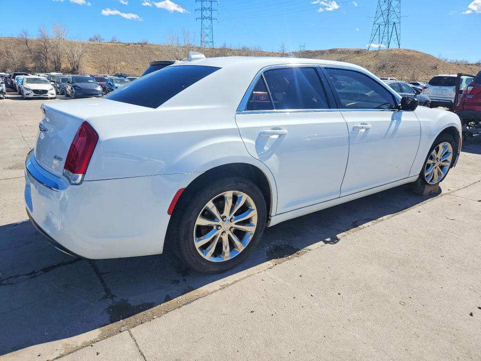 Продажа на аукционе авто 2016 Chrysler 300, vin: 2C3CCARG3GH270506, номер лота: 46934266