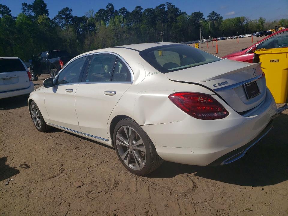 46881026 :رقم المزاد ، 55SWF4JB8GU120834 vin ، 2016 Mercedes-benz C مزاد بيع