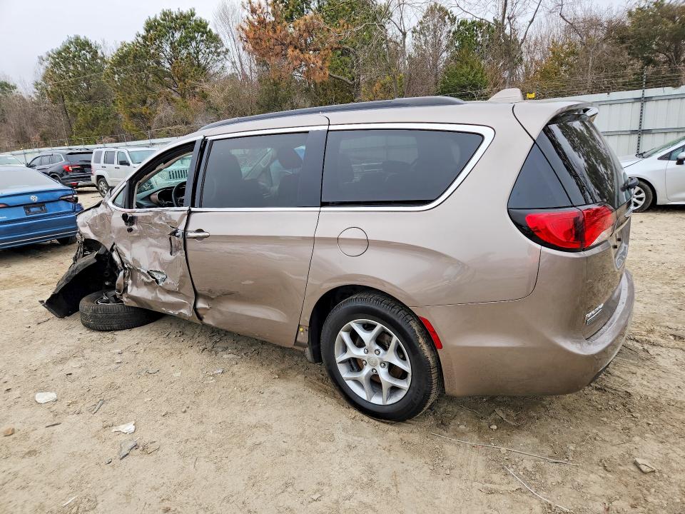 Продажа на аукционе авто 2018 Chrysler Pacifica, vin: 2C4RC1FG4JR175125, номер лота: 79130725