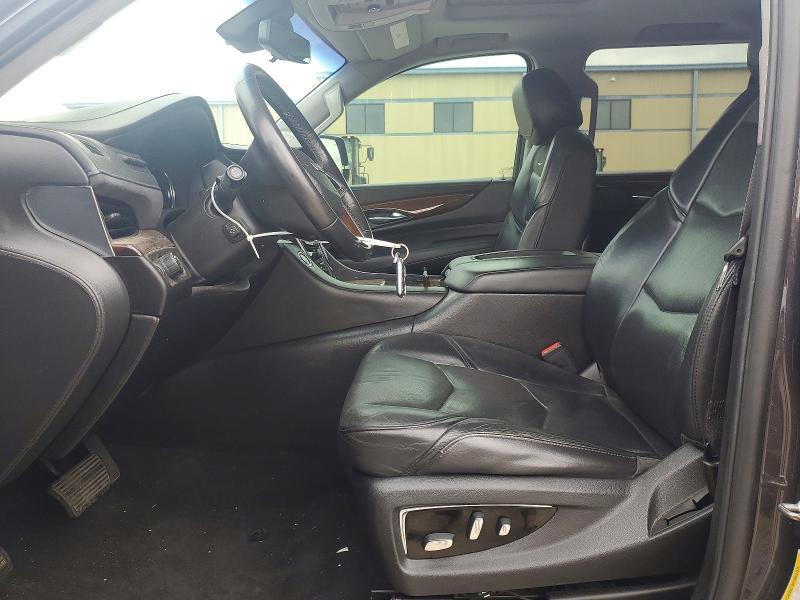 42047786 :رقم المزاد ، 1GYS3BKJXJR368601 vin ، 2018 Cadillac Escalade مزاد بيع