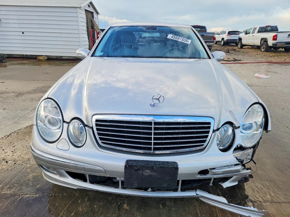 45597806 :رقم المزاد ، WDBUF70J65A649514 vin ، 2005 Mercedes-benz E مزاد بيع