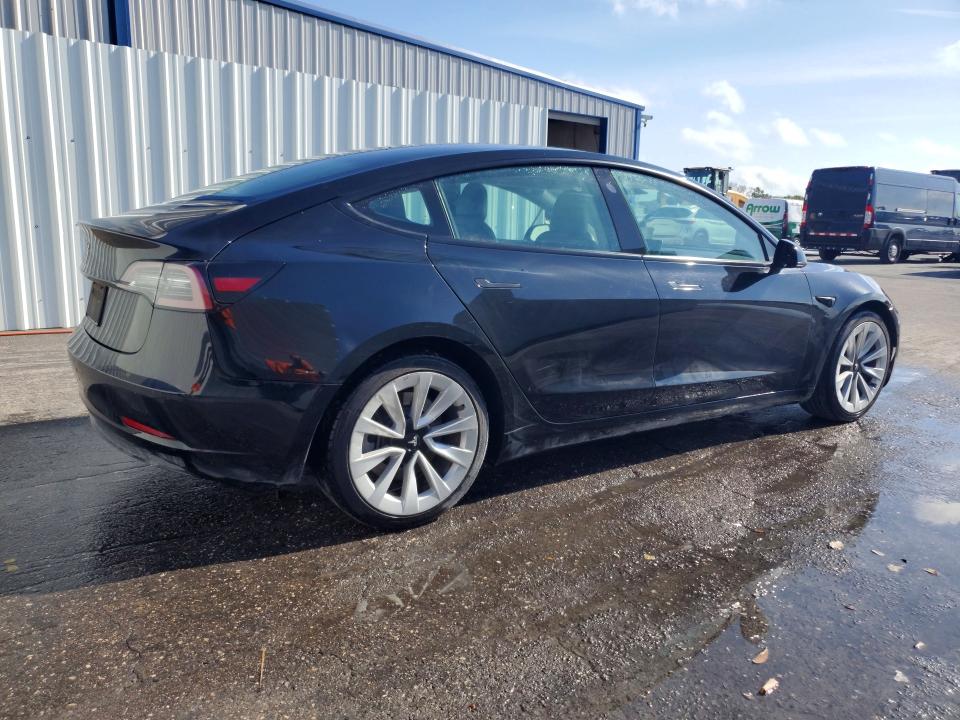 46232876 :رقم المزاد ، 5YJ3E1EA2NF372101 vin ، 2022 Tesla Model 3 مزاد بيع