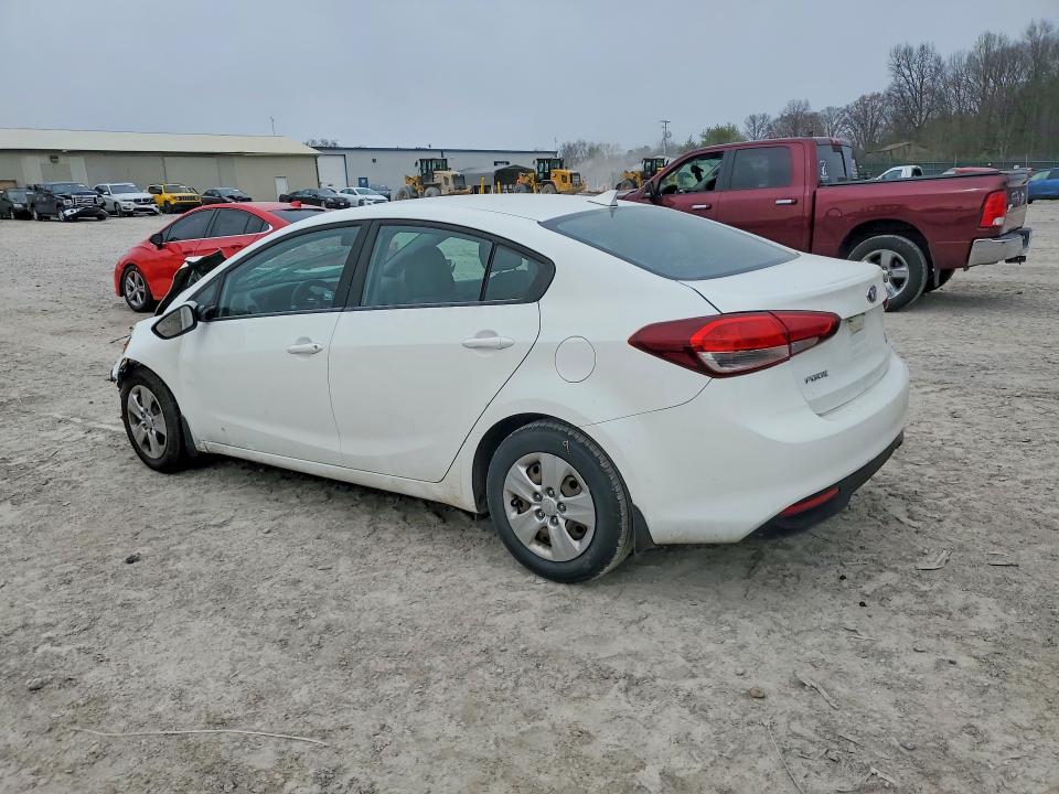 45676846 :رقم المزاد ، 3KPFK4A71JE202412 vin ، 2018 Kia Forte مزاد بيع