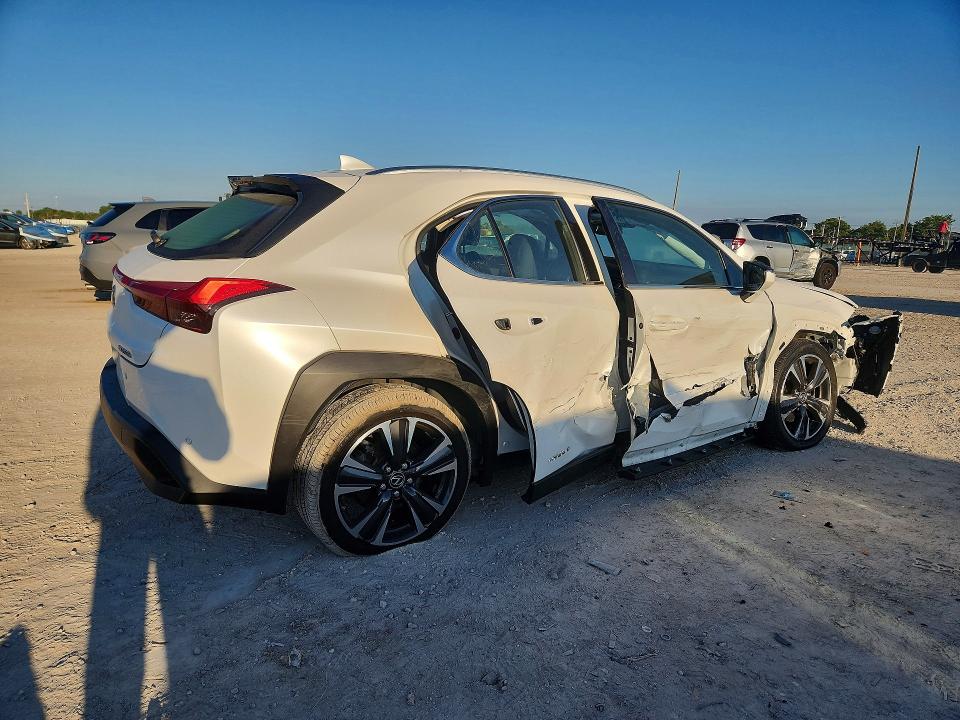 Auction sale of the 2021 Lexus Ux 250h, vin: JTHP9JBHXM2045761, lot number: 47312856
