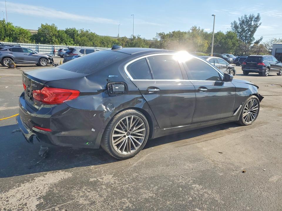 47344366 :رقم المزاد ، WBAJA9C54JB251877 vin ، 2018 Bmw 530e مزاد بيع