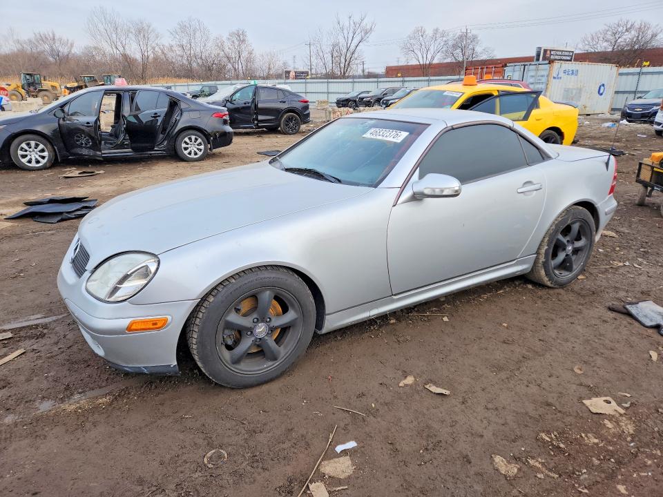 46832376 :رقم المزاد ، WDBKK65F91F221323 vin ، 2001 Mercedes-benz Slk مزاد بيع