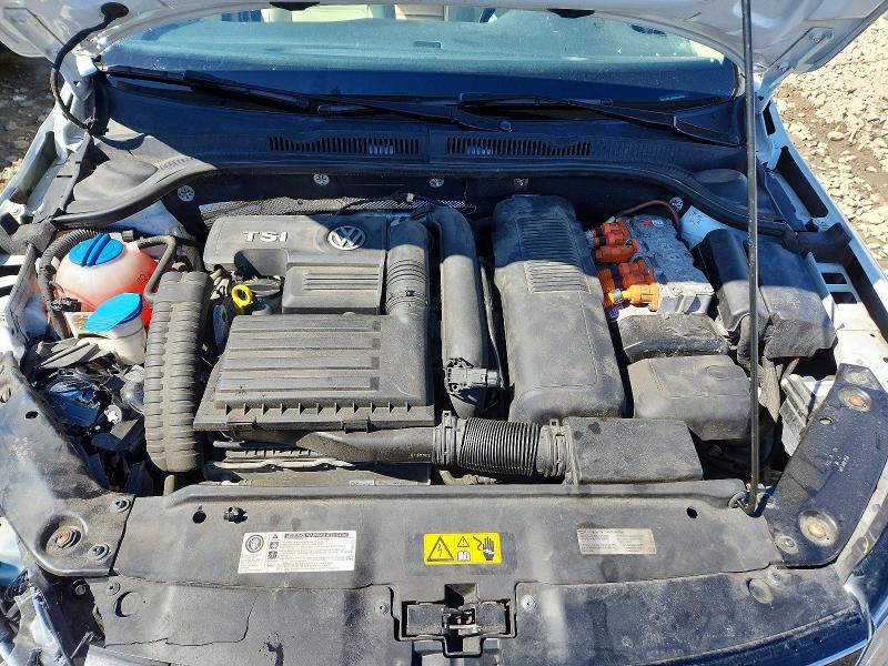 47232736 :رقم المزاد ، 3VW637AJ5FM408403 vin ، 2015 Volkswagen Jetta مزاد بيع