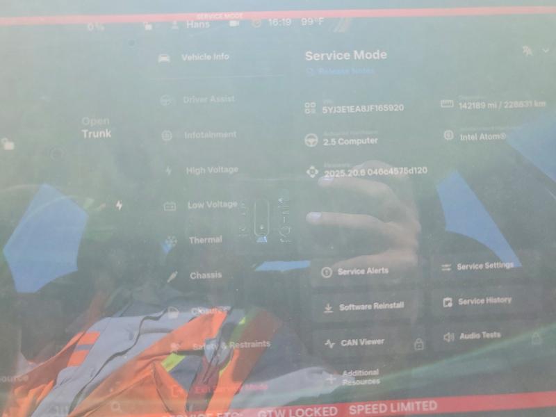 Продажа на аукционе авто 2018 Tesla Model 3, vin: 5YJ3E1EA8JF165920, номер лота: 47363036
