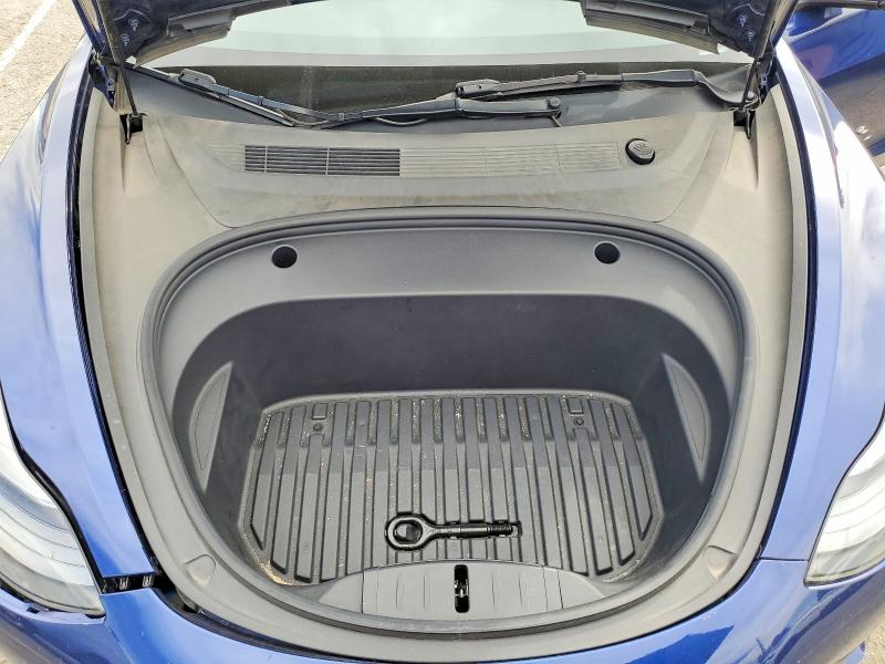 45804376 :رقم المزاد ، 5YJ3E1EB7NF135841 vin ، 2022 Tesla Model 3 مزاد بيع