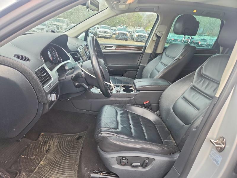 41603486 :رقم المزاد ، WVGEF9BPXED009187 vin ، 2014 Volkswagen Touareg مزاد بيع