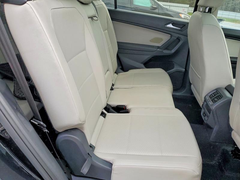 Продажа на аукционе авто 2018 Volkswagen Tiguan, vin: 3VV3B7AX5JM220357, номер лота: 45669996