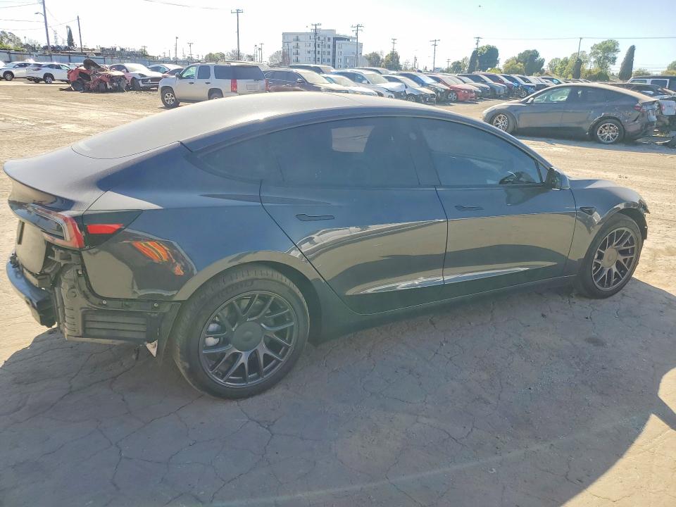 2025 Tesla Model 3 მანქანა იყიდება აუქციონზე, vin: 5YJ3E1EA8SF924762, აუქციონის ნომერი: 79669915