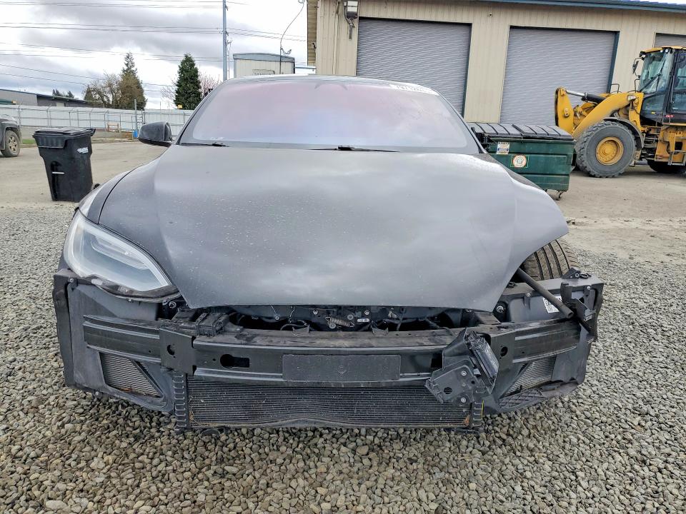 79712635 :رقم المزاد ، 5YJSA1E22KF332497 vin ، 2019 Tesla Model S مزاد بيع
