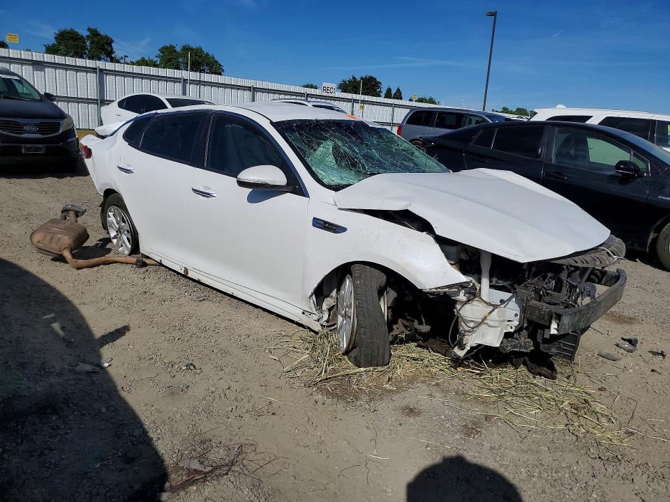 2016 Kia Optima მანქანა იყიდება აუქციონზე, vin: 5XXGT4L37GG026154, აუქციონის ნომერი: 47629406