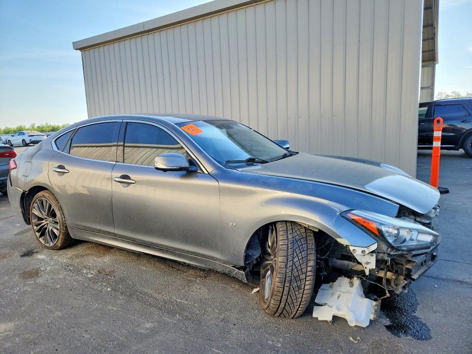 46219696 :رقم المزاد ، JN1BY1AP2GM220295 vin ، 2016 Infiniti Q70 مزاد بيع