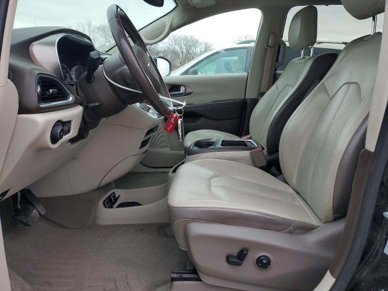 42070196 :رقم المزاد ، 2C4RC1EG8HR796380 vin ، 2017 Chrysler Pacifica مزاد بيع
