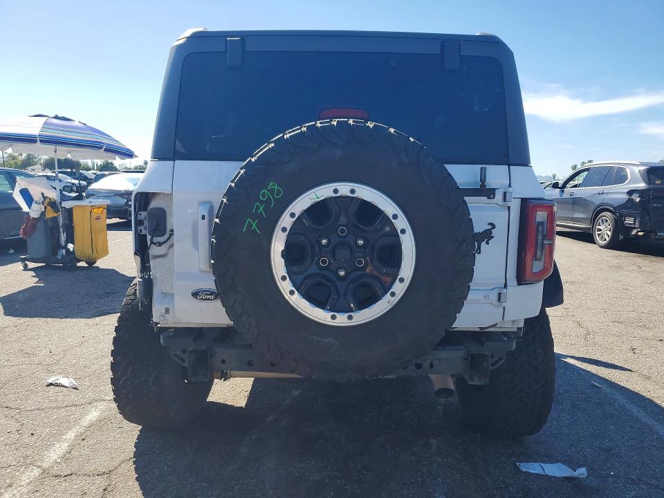 Продажа на аукционе авто 2023 Ford Bronco, vin: 1FMEE5DP6PLB70315, номер лота: 45805126
