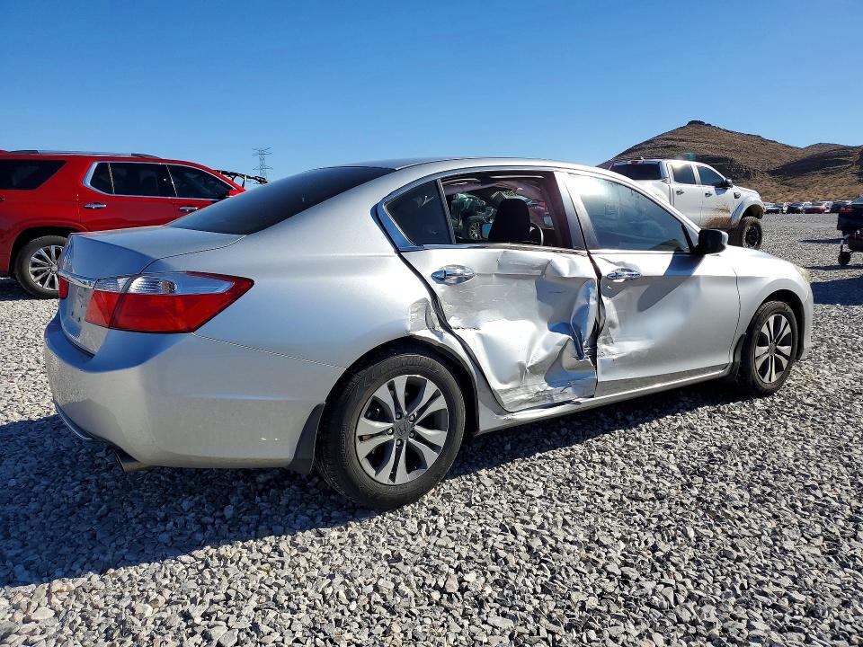 2015 Honda Accord მანქანა იყიდება აუქციონზე, vin: 1HGCR2F39FA195682, აუქციონის ნომერი: 46347436