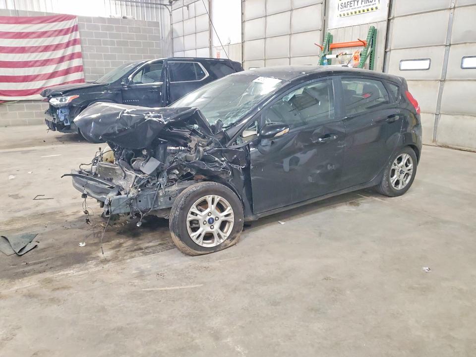 56076016 :رقم المزاد ، 3FADP4EJ7FM145943 vin ، 2015 Ford Fiesta مزاد بيع