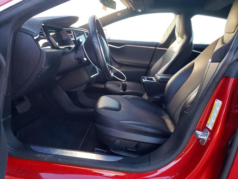46210456 :رقم المزاد ، 5YJSA1E18FF118157 vin ، 2015 Tesla Model S مزاد بيع