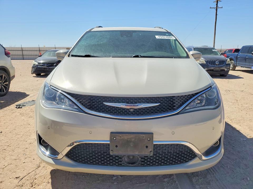 Продажа на аукционе авто 2017 Chrysler Pacifica, vin: 2C4RC1EG3HR832718, номер лота: 45924066