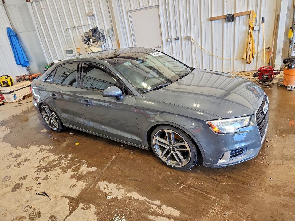 2017 Audi A3 მანქანა იყიდება აუქციონზე, vin: WAUB8GFF1H1074066, აუქციონის ნომერი: 47639946