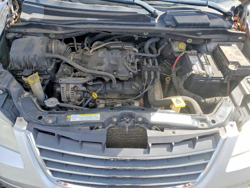 47655466 :رقم المزاد ، 2A4RR4DE2AR108955 vin ، 2010 Chrysler Town & Country مزاد بيع