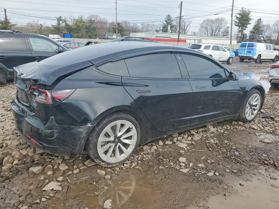 45652496 :رقم المزاد ، 5YJ3E1EB1NF247065 vin ، 2022 Tesla Model 3 مزاد بيع