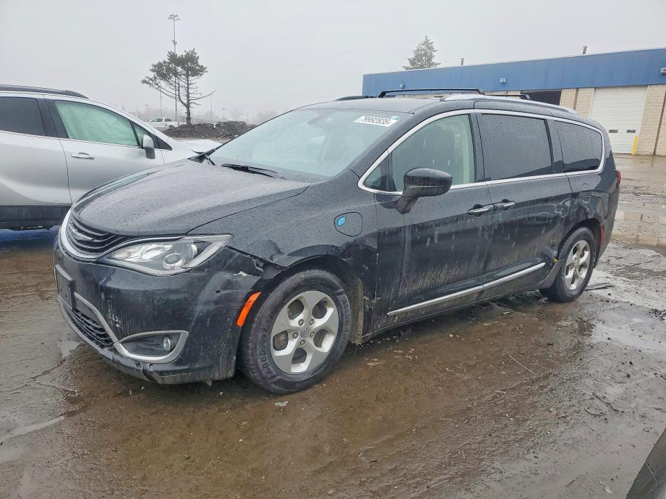 79992835 :رقم المزاد ، 2C4RC1L76JR145130 vin ، 2018 Chrysler Pacifica مزاد بيع